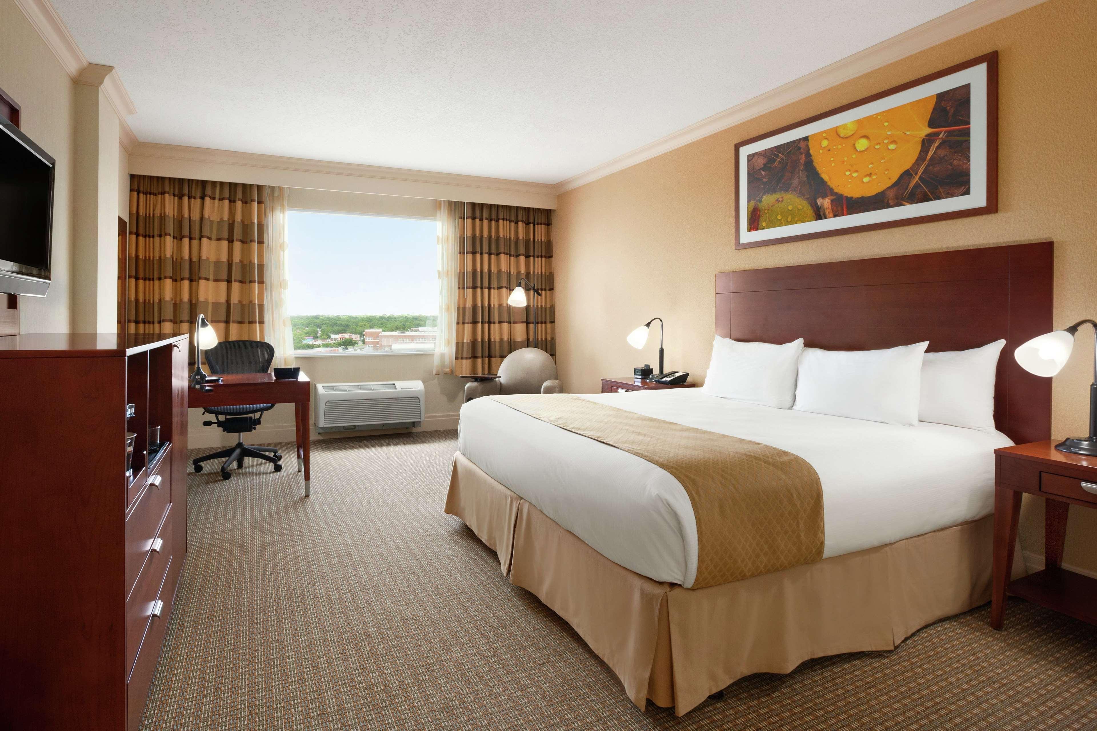 Doubletree By Hilton Hotel Dallas - Love Field Экстерьер фото